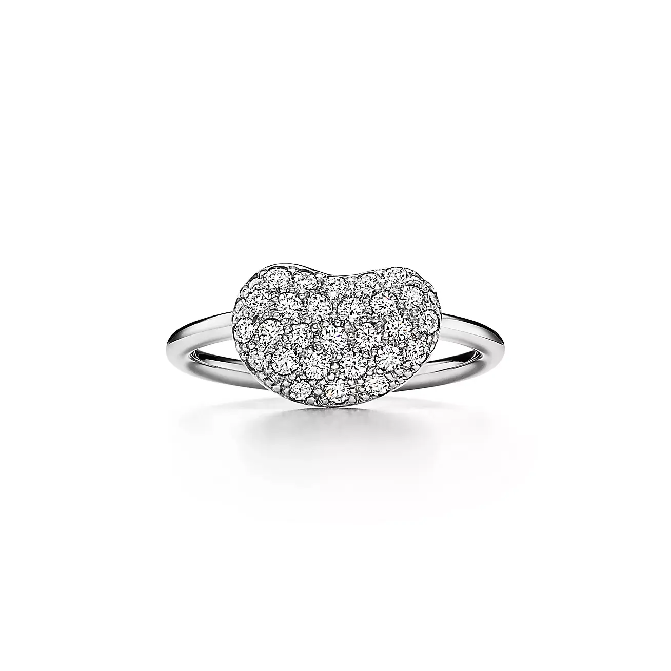 

Кольцо Tiffany & Co. x Elsa Peretti Bean Design Wire, 12 мм, платина/бриллиант