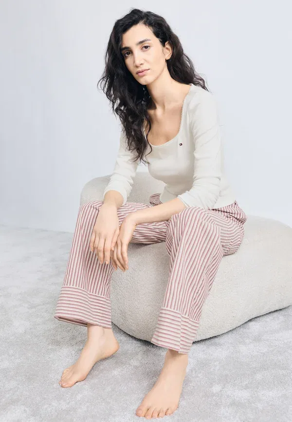 Комплект пижамы полосатый Sleep tee Tommy Hilfiger ecru pointelle, blazer prim red, ярко-красный