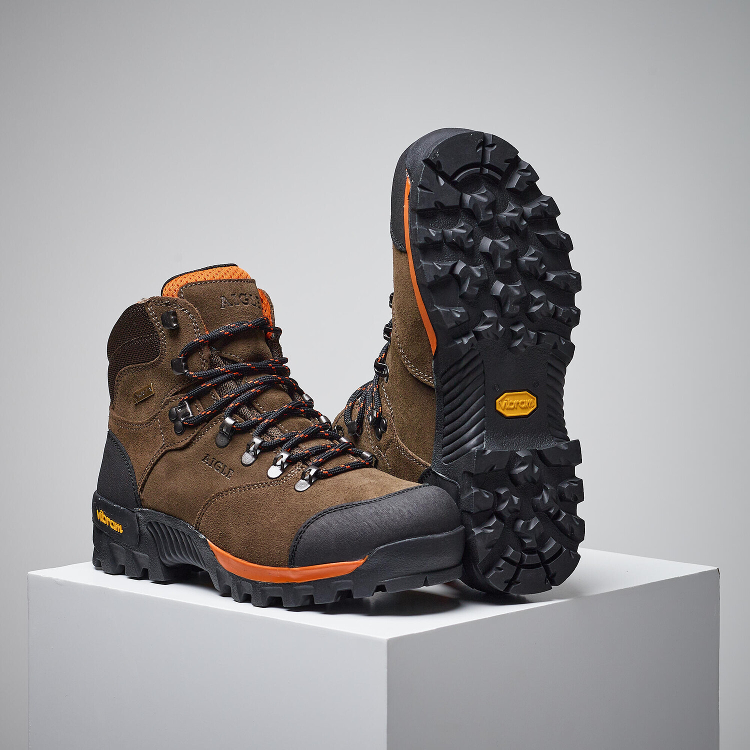 

Охотничьи ботинки AIGLE ALTAVIO водонепроницаемые Gore-Tex Vibram коричневые