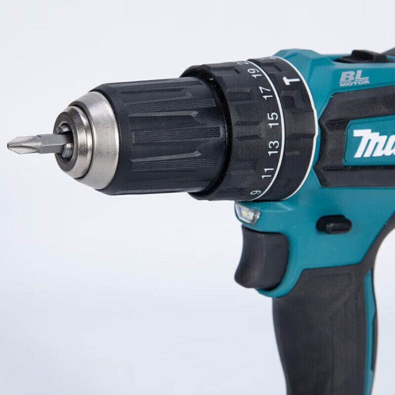 Шуруповерт аккумуляторный твист. Аккумуляторная ударный дрель шуруповерт makita 18v. Торвочная пила rokodil. Торвочная пила rokodil. Шуруповерт аккумуляторный твист.