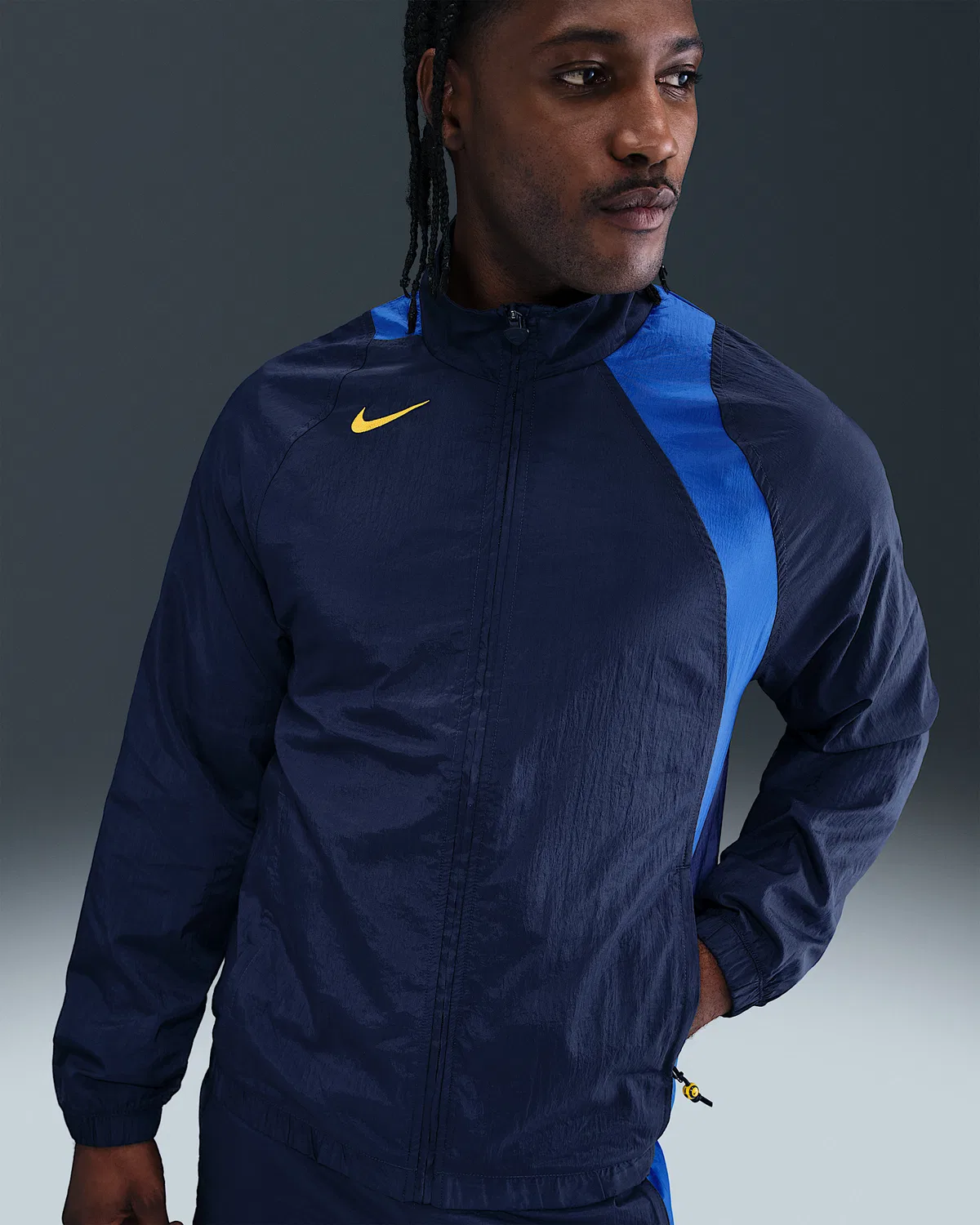Мужская ветровка Nike Total 90 Repel Soccer Track, Midnight Navy/Game Royal/Lightning