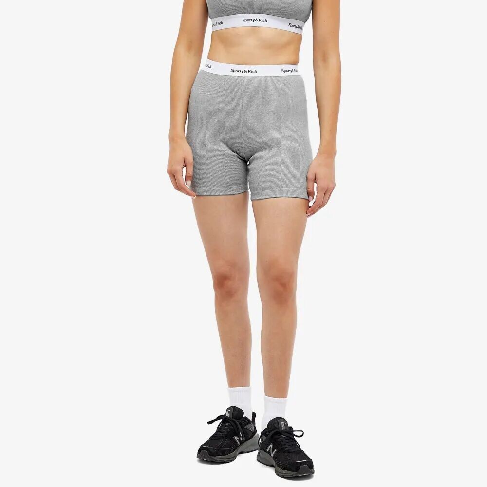

Sporty & Rich Велосипедные шорты в рубчик с логотипом с засечками, серый