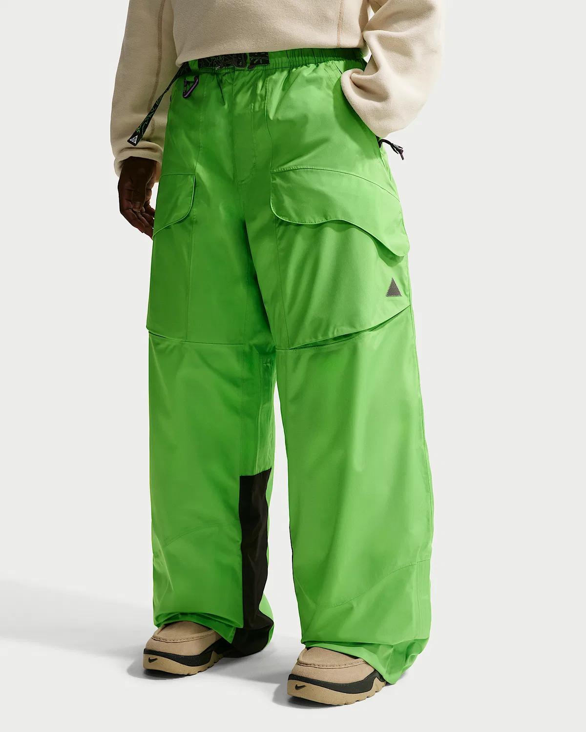 Штаны Nike ACG Storm-FIT Dolomite "Skull Peak", Mean Green/Black/Anthracite/Summit White — фото 2