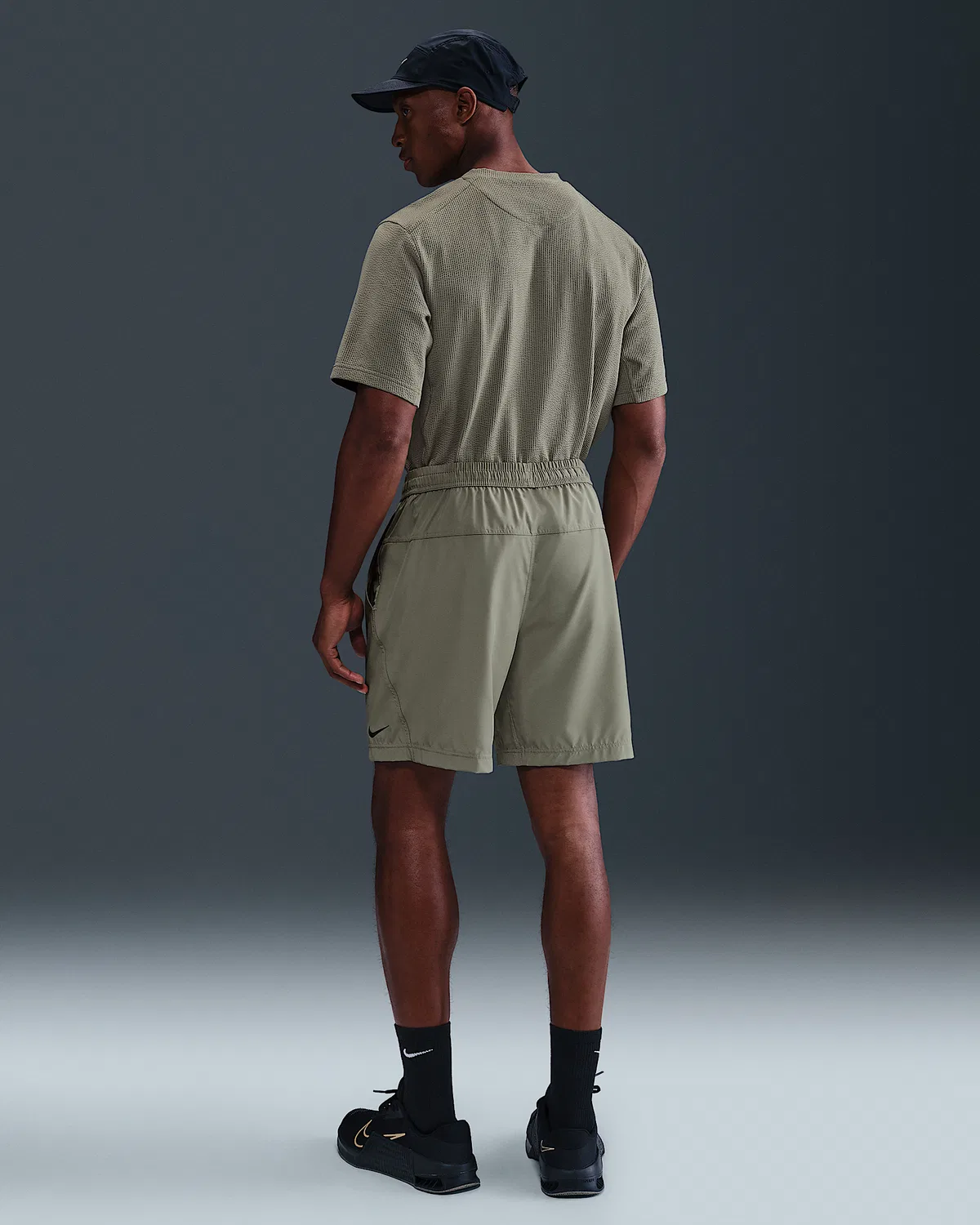 Мужские шорты Nike Form Dri-FIT 7" Unlined Versatile, Light Army/Black — фото 4