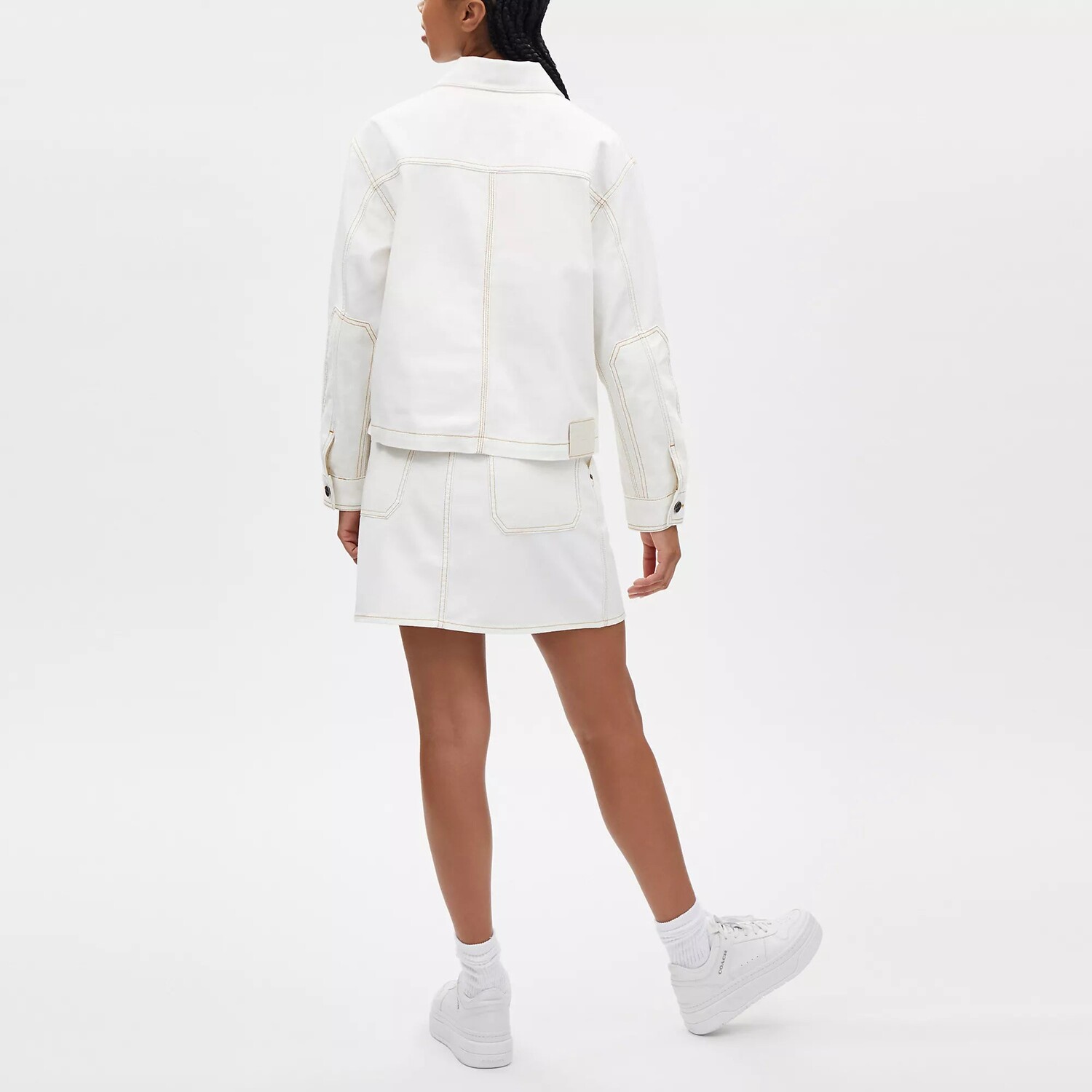 

Куртка Coach Outlet из твила из органического хлопка и переработанного полиэстера, цвет Off White