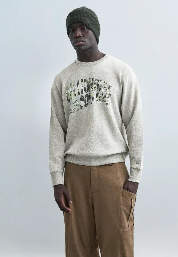 

Толстовка с круглым вырезом и камуфляжным рисунком в виде арки и логотипа. Billionaire Boys Club, Heather Grey, Серый, Толстовка с круглым вырезом и камуфляжным рисунком в виде арки и логотипа. Billionaire Boys Club, Heather Grey