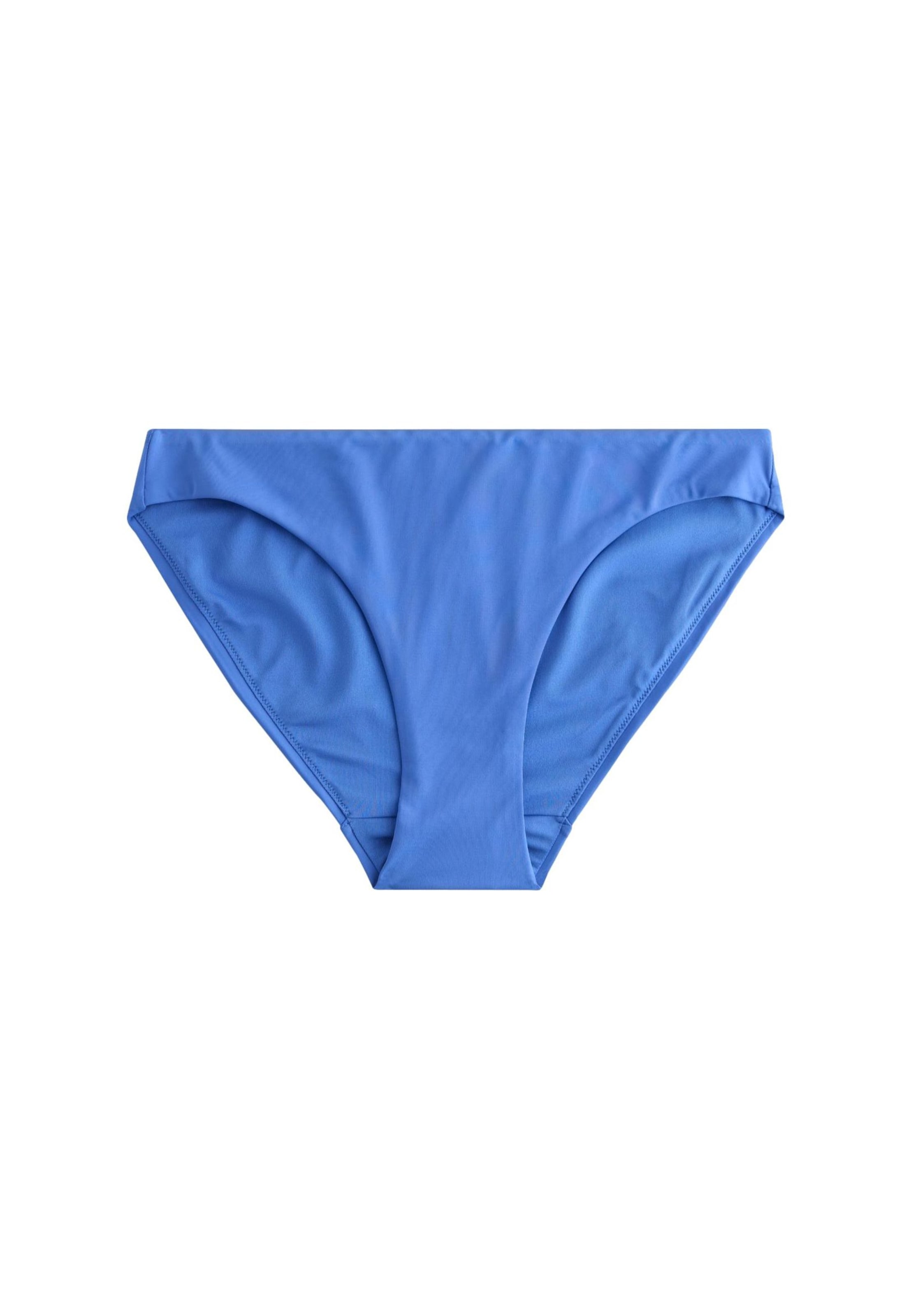 

Next Бикини-трусики в синем цвете