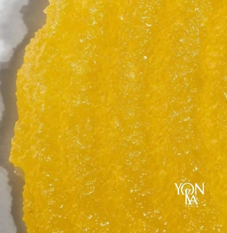 Yon-Ka Mandarin Sugar Scrub, скраб для тела с коричневым сахаром и маслом подсолнечника, увлажняет сухую кожу, аромат сладкого апельсина и цитрусов, 200 г 199.87 г (1 шт.) Yonka, Brown — фото 3