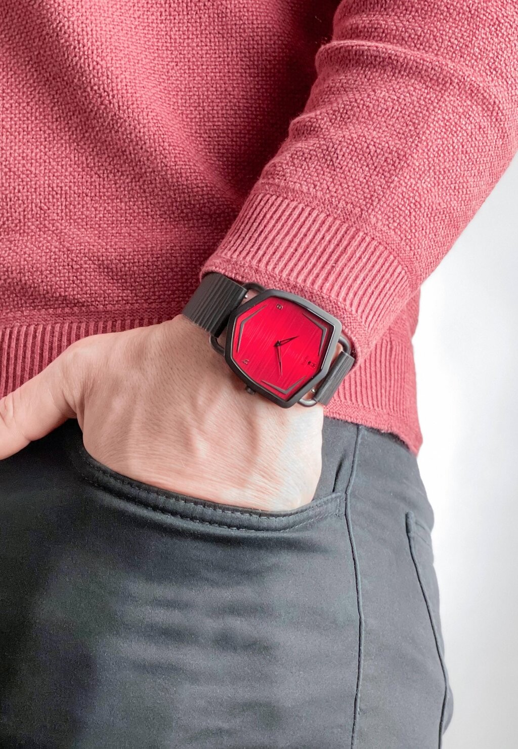 

Часы ELEGANZA NEPTO, цвет red black