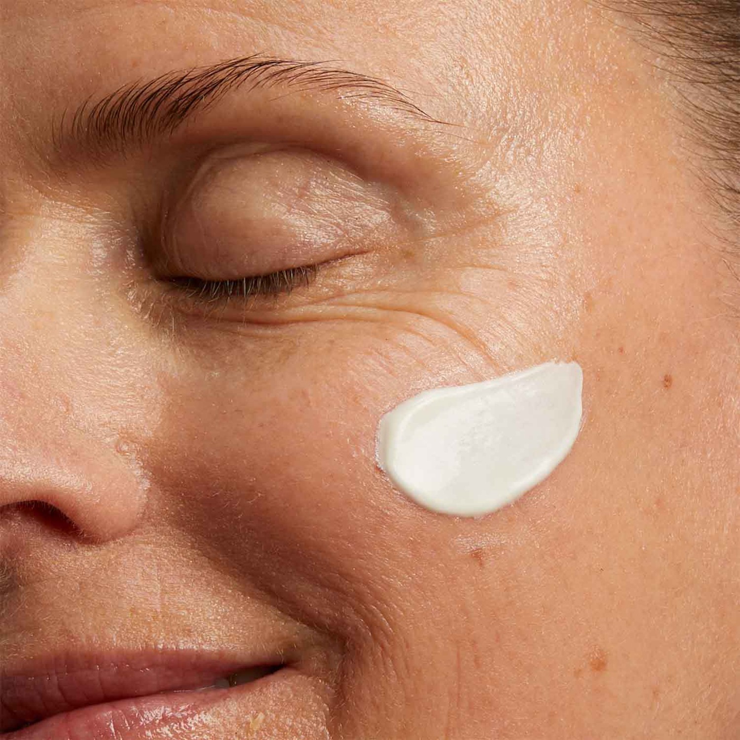 Крем для лица SPF15 CLARINS Nutri-lumière + toutes peaux, объем — фото 4