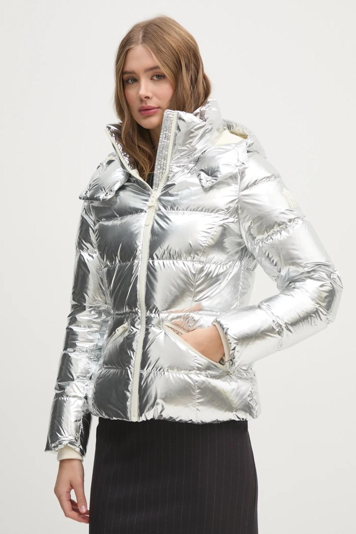 

МАККАЖ пуховик Mackage, серебряный