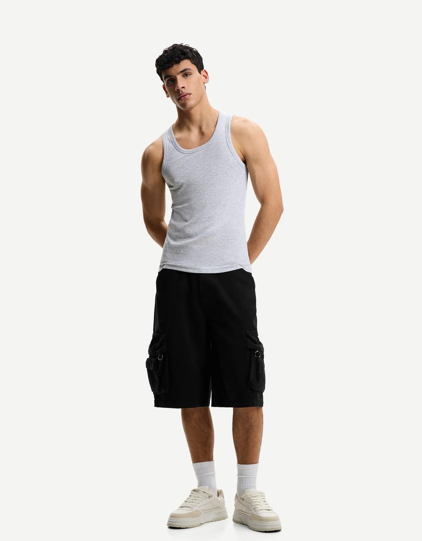 

Мешковатые шорты-бермуды карго Bershka, черный