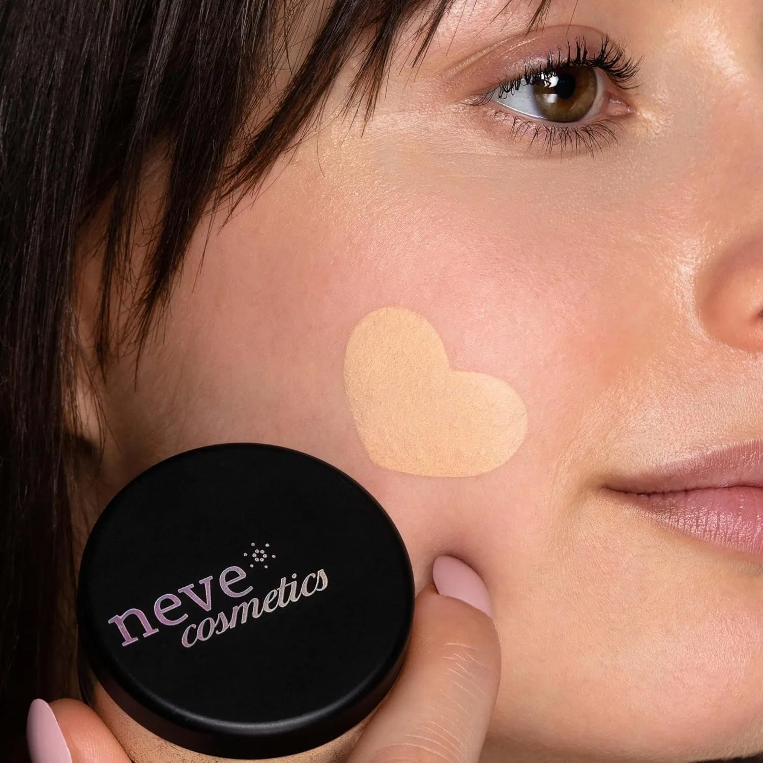 Минеральная тональная пудра с высоким покрытием от Neve Cosmetics Neve Cosmetics, Light Warm — фото 2
