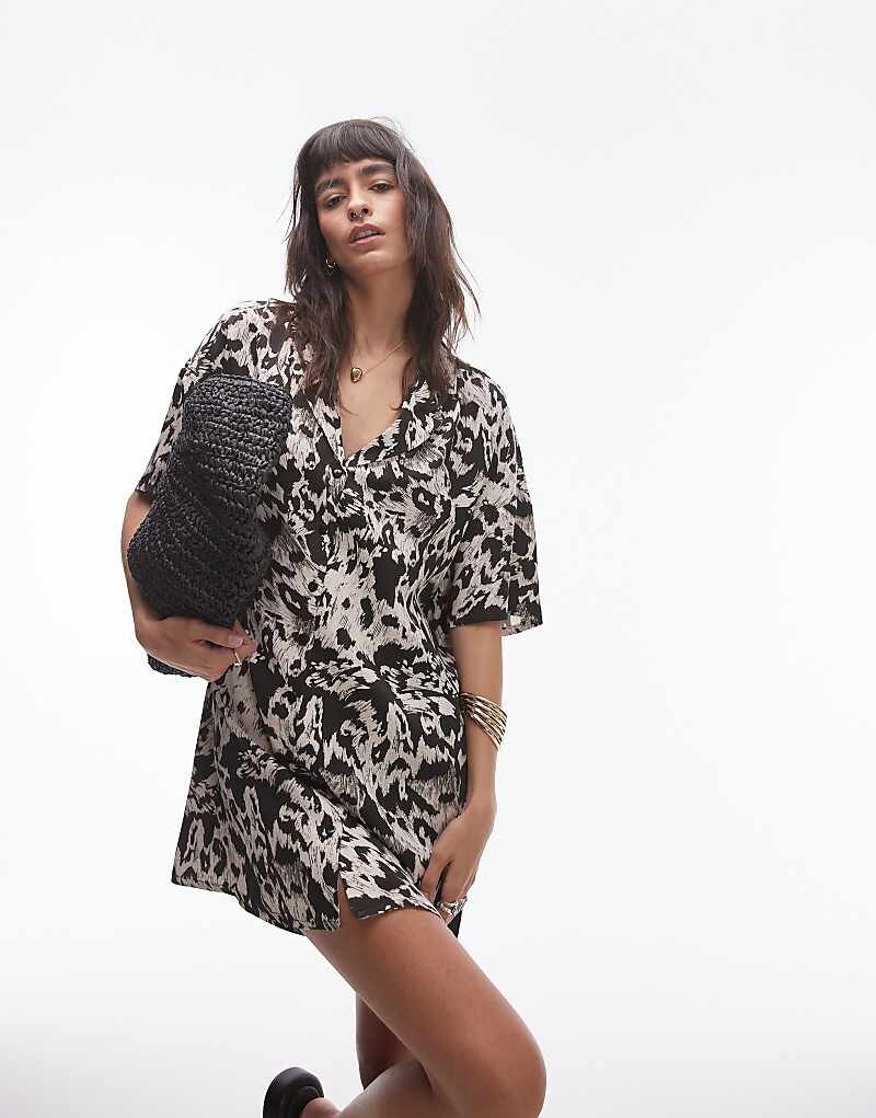

Topshop – Черно-белое мини-платье-рубашка с рисунком =f с планкой на пуговицах