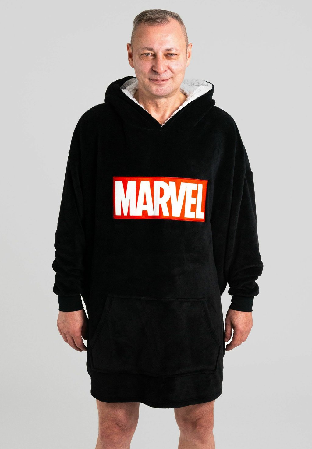 

Халат HOODIE LOGO KUSCHEL Marvel, черный