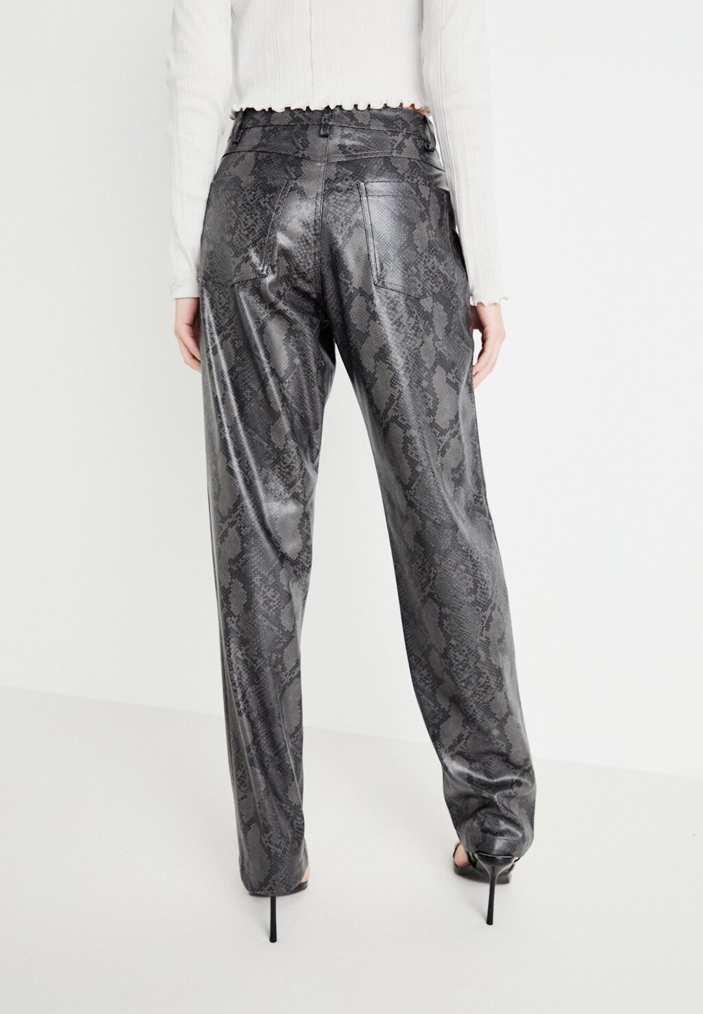 

Брюки NMMIA PANT Noisy May, светло-серый
