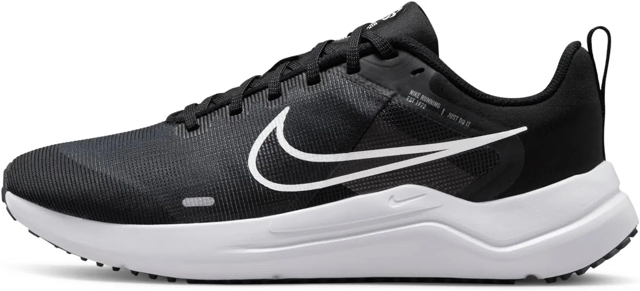 Кроссовки Nike Air Max Axis, мужские, цвет Black White Smoke Grey Pure Platinum