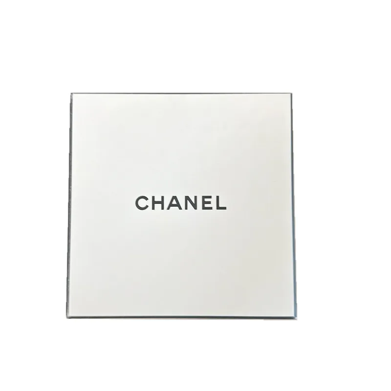 CHANEL Крем для рук Black Egg Wisdom Collection увлажняющий и питающий, 50 мл — фото 3