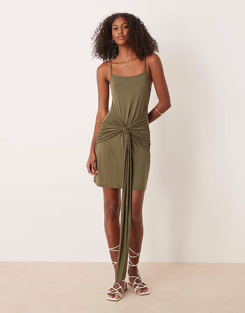

Мини-платье на бретелях ASOS DESIGN цвета хаки с перекрученной отделкой