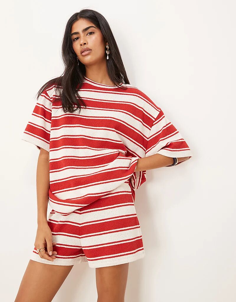 

Короткий мини-костюм ASOS DESIGN в красную и белую полоску
