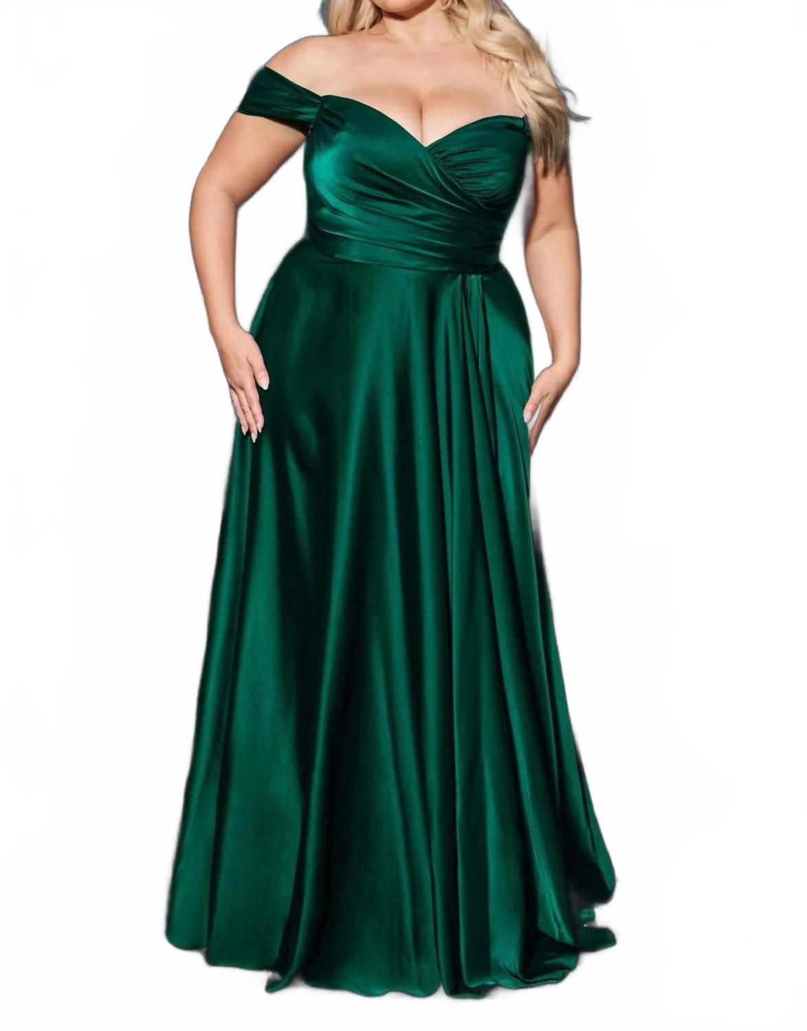 

Платье-футляр с открытыми плечами из сатина плюс размера в изумрудном цвете Cinderella Divine, изумрудный