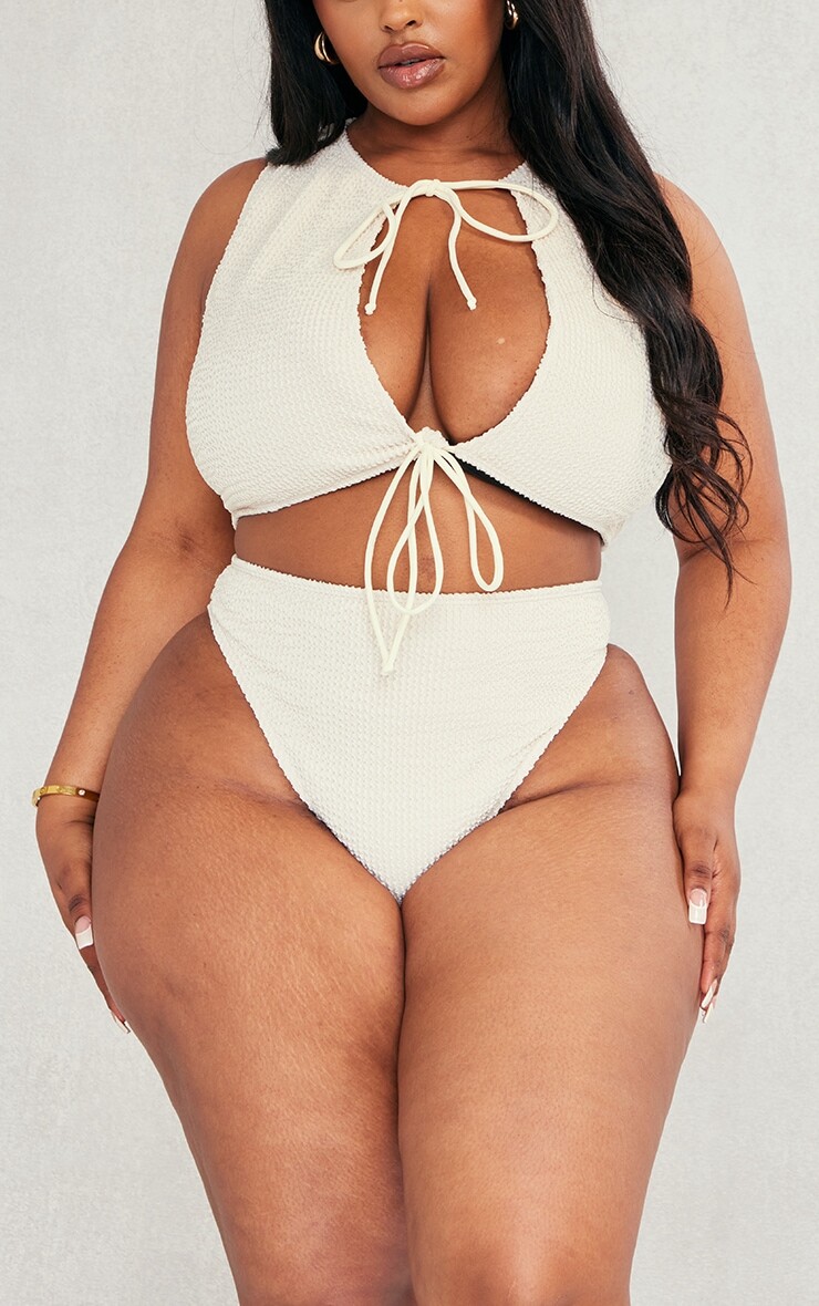 

PrettyLittleThing Кремовые фактурные плавки бикини с высоким вырезом и ногами