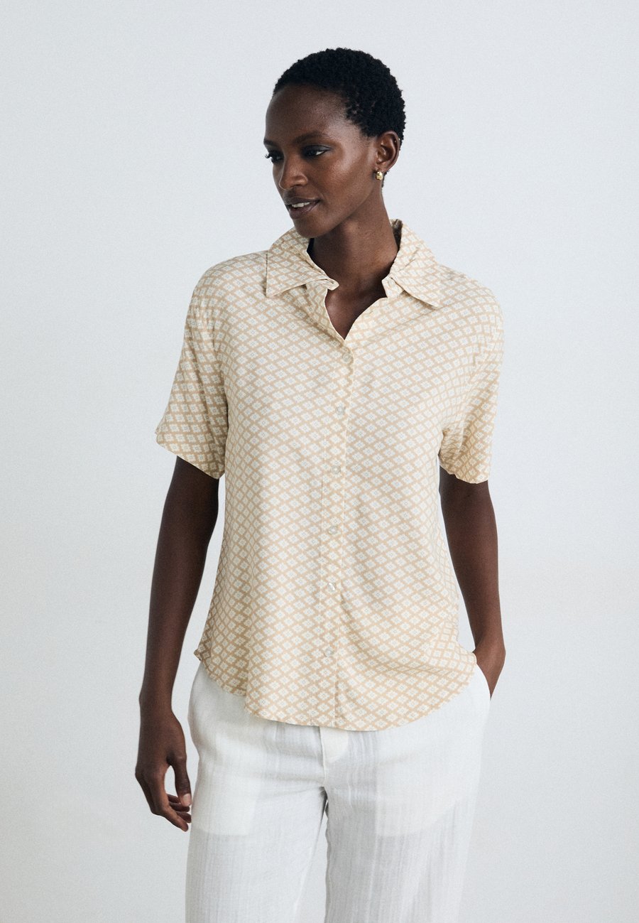 

Пижамный топ LASCANA SHORTSLEEVE, Beige/White/Beige