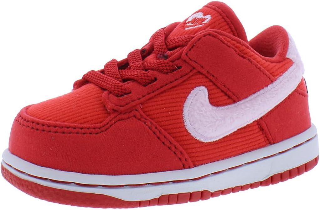 

Кроссовки Nike Boys' Dunk Low SE, красный/розовый/алый
