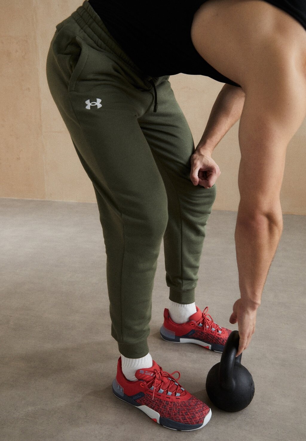

Спортивные брюки Under Armour RIVAL JOGGERS, цвет Marine Od Green/White