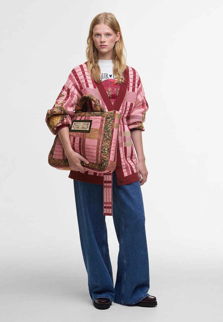 

Сумка-шоппер Barbour Barbour FARM Rio Maria Clara Tote Bag, Pink/Pineapple/Pink