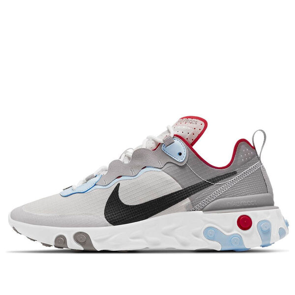 

Кроссовки реагируют на элемент 55 Nike, белый