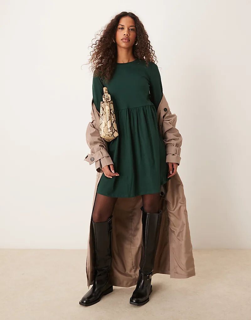 

Трикотажное мини-платье с длинными рукавами зеленого цвета New Look
