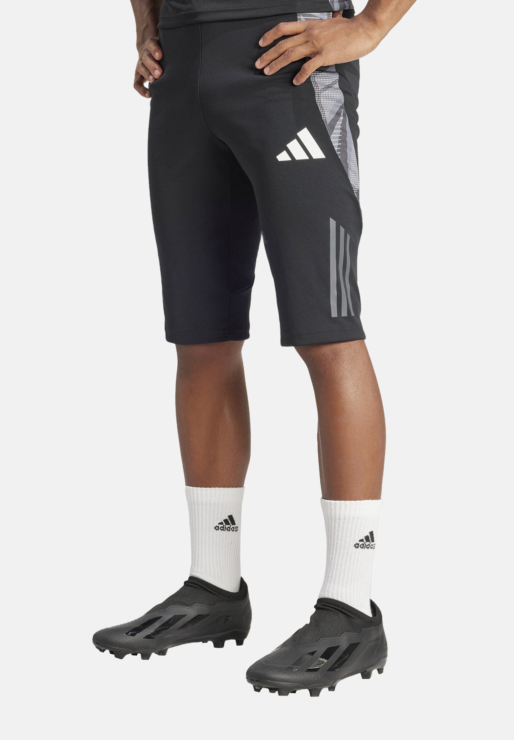 

Спортивные шорты adidas Performance, черный