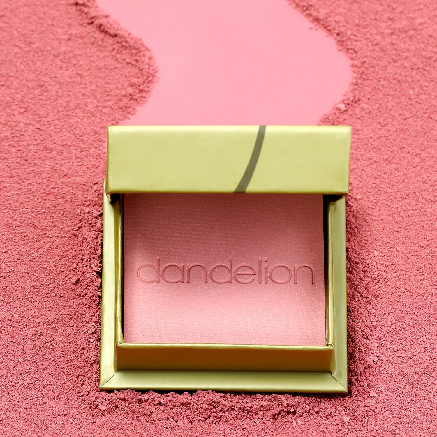 Румяна и осветляющая пудра нежно-розового оттенка Dandelion Benefit Cosmetics — фото 4