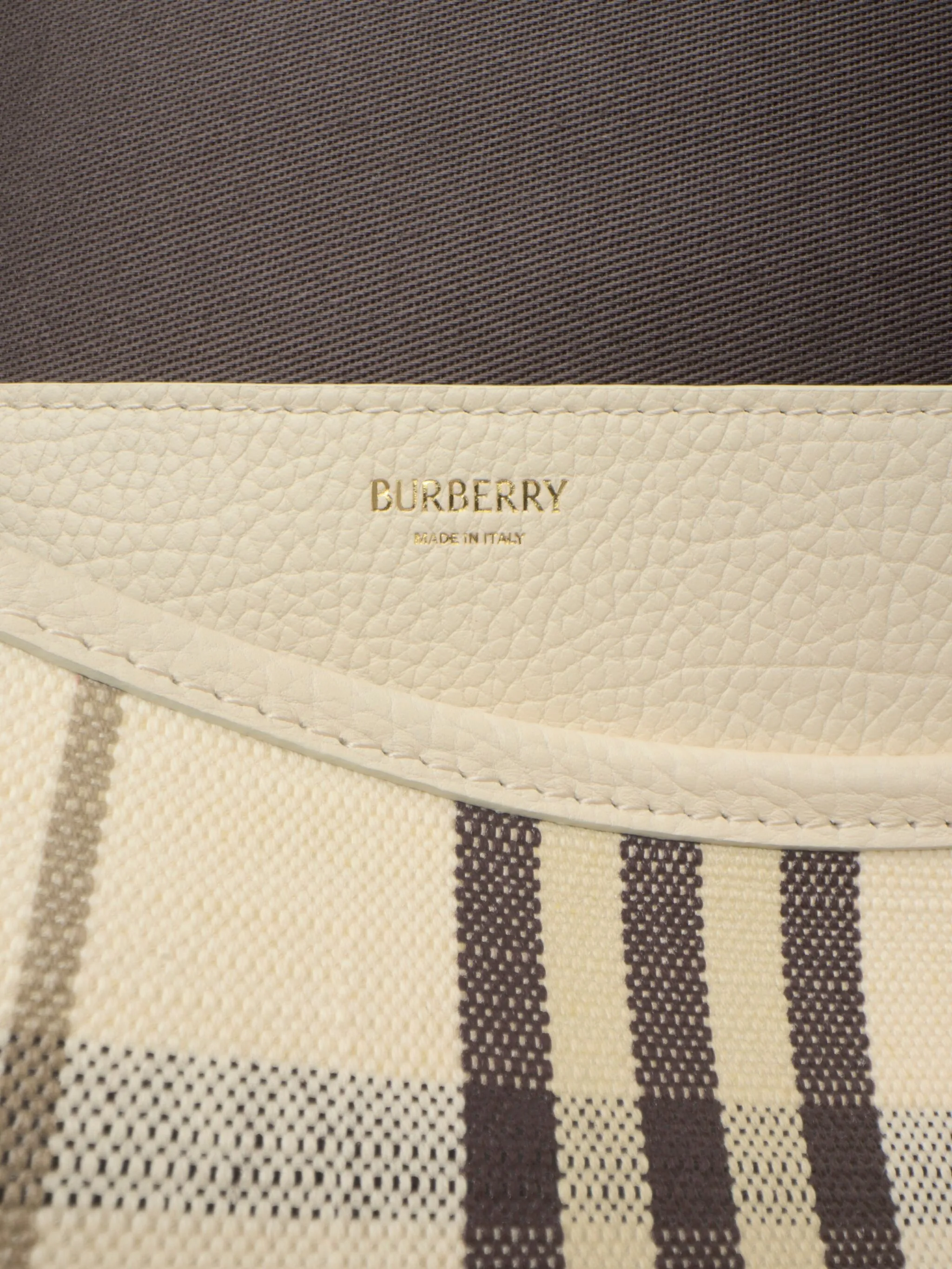 Сумка-тоут Burberry Highlands в клетку — фото 4