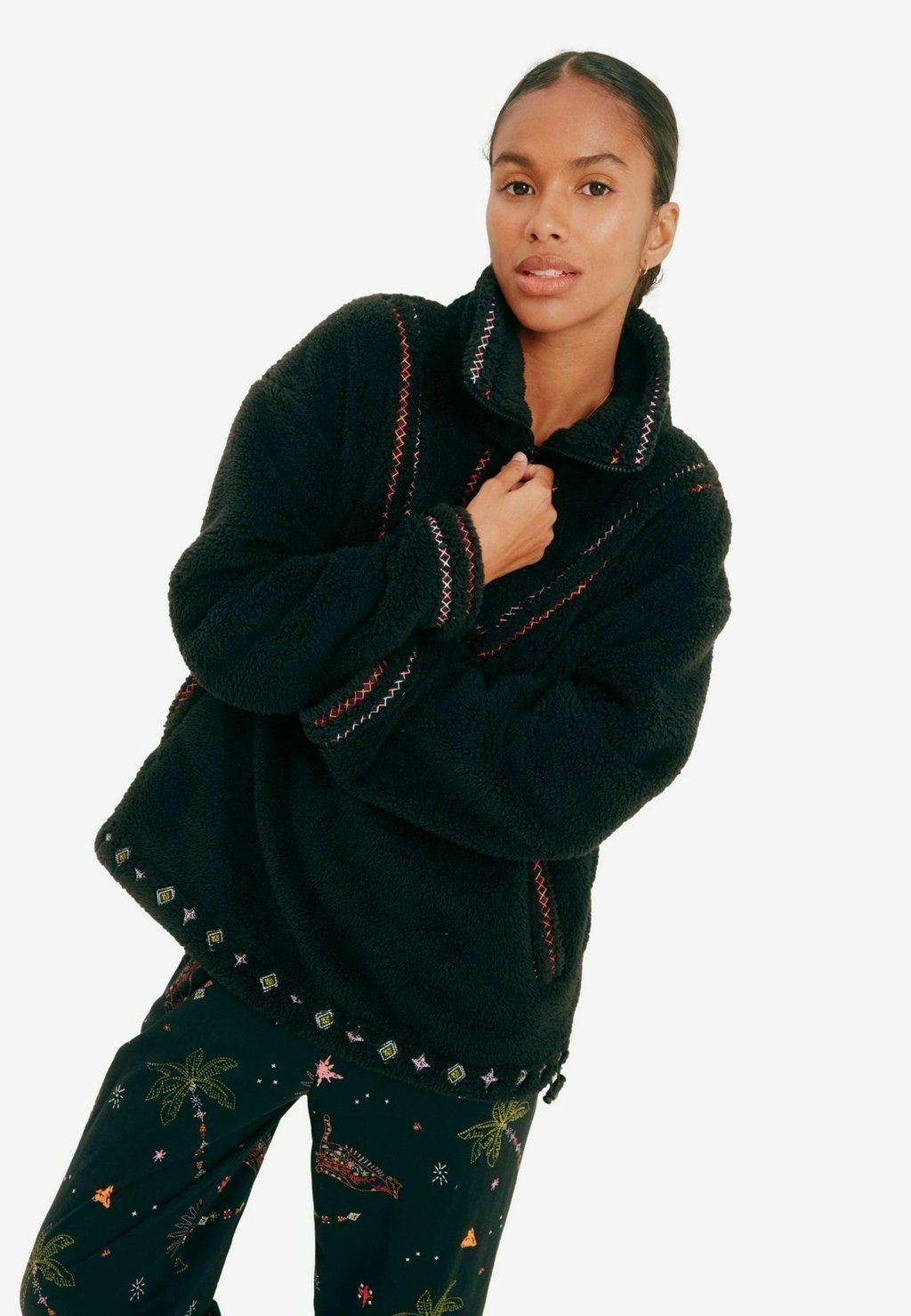 

Флисовый джемпер BORG COSY 1/4 ZIP Never Fully Dressed, черный
