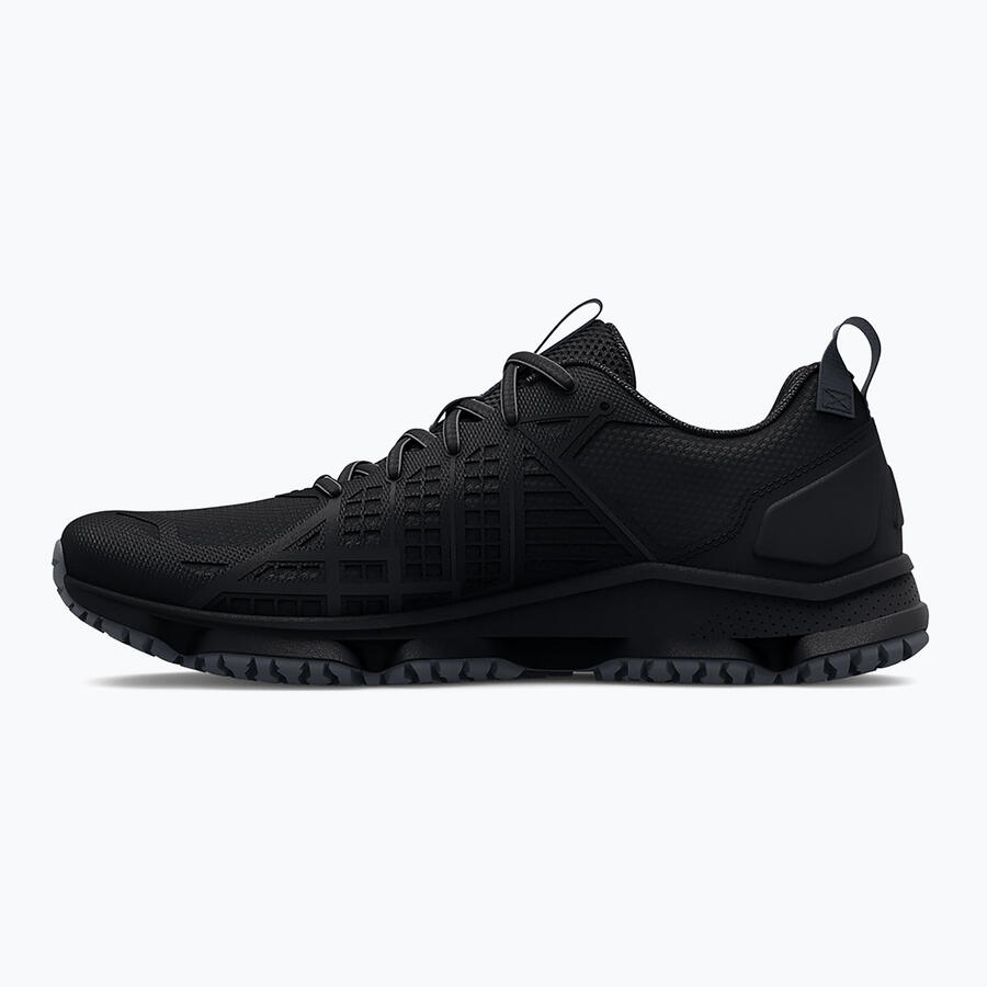 Женские кроссовки Under Armour MG Strikefast — фото 2
