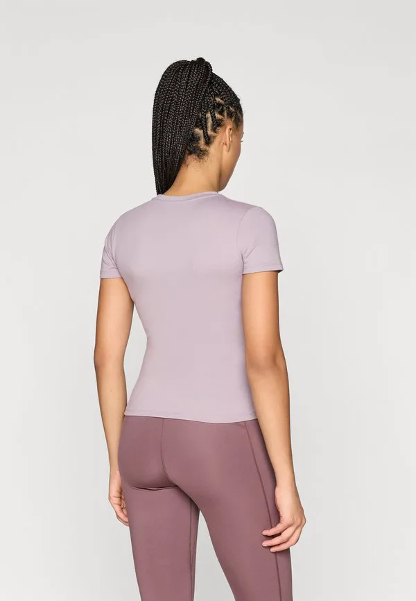 Одна спортивная футболка Nike Performance, Light Violet Ore/White — фото 3
