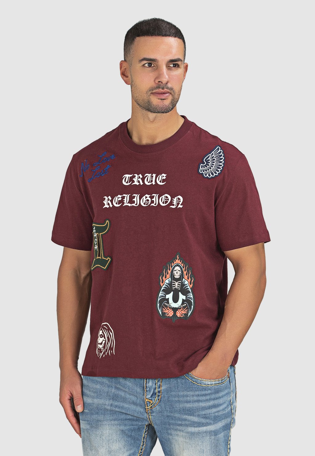 

Футболка с принтом SS PATCH EMBRO True Religion, винно-красный