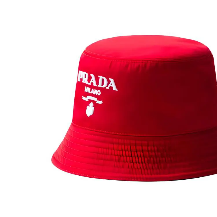 PRADA Переработанная нейлоновая панама женская красно-белая, Red/White — фото 3