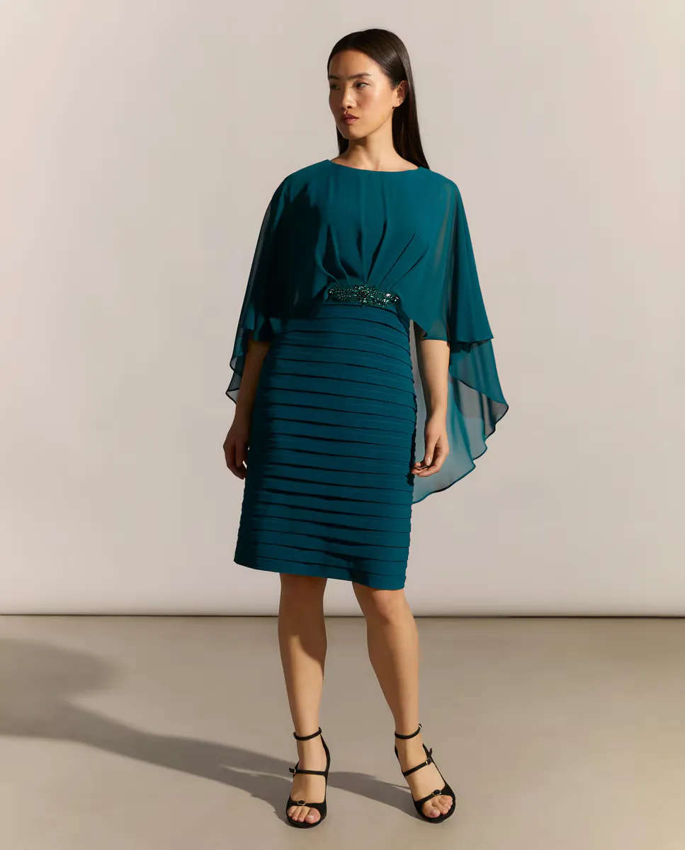 

Короткое платье с кулиской и брошью на талии Woman Fiesta El Corte Inglés, темно-зеленый