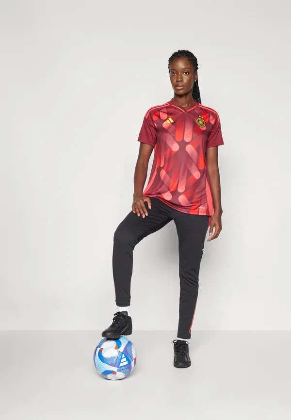 Футболка женская Adidas Performance, модель Deutschland DFB Women EM 2025 Women Away National Team Wear, цвет бордовый — фото 2