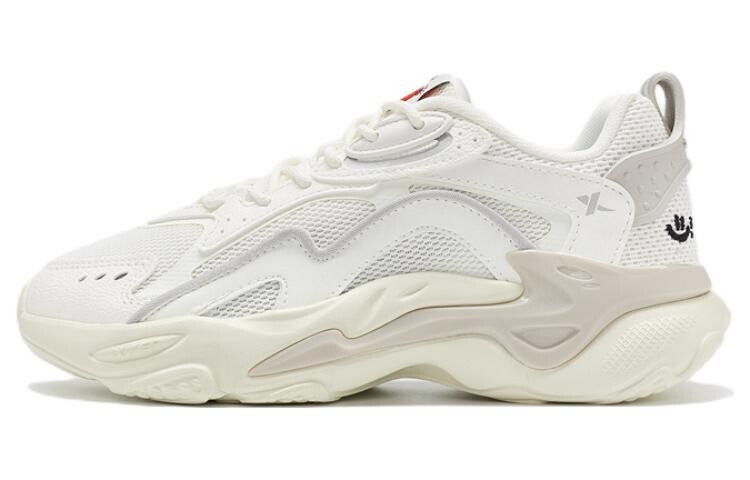 

XTEP Red Flame TD Lifestyle Shoes Women's Low-top White