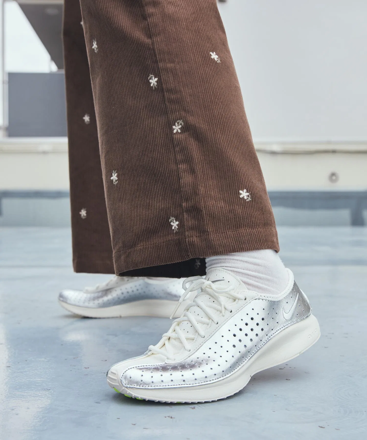 Женские кроссовки Nike Air Superfly из натуральной кожи и синтетики, бежевые — фото 2