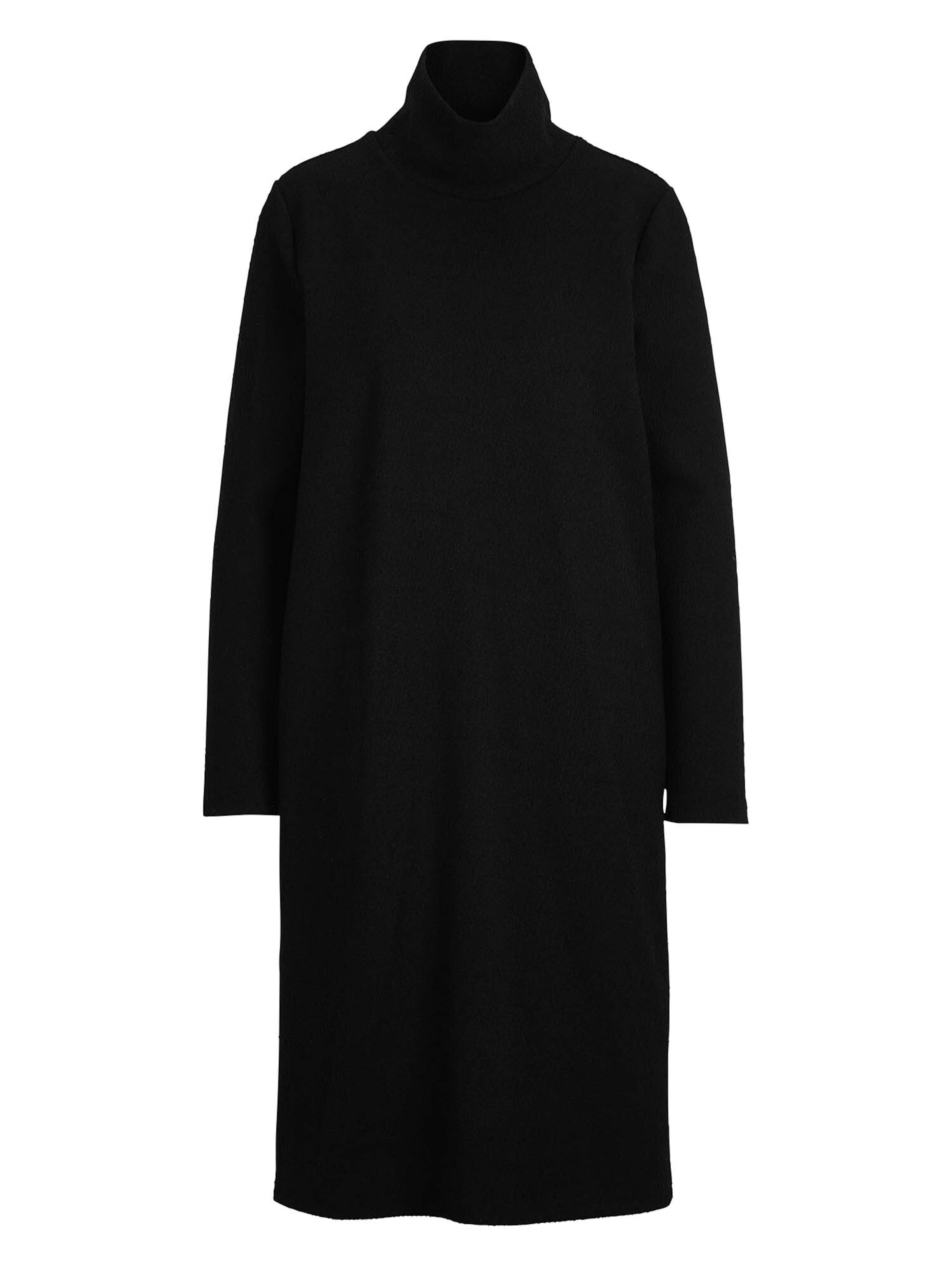 

MADELEINE Платье в черном цвете