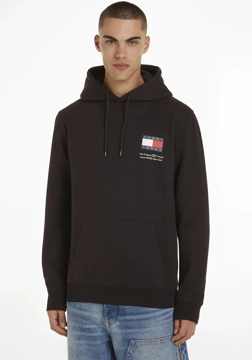 

Толстовка Tommy Jeans Plus с капюшоном "TJM REG ESSENTIAL FLAG HOOD EXT", повышенный комфорт при ношении, черный