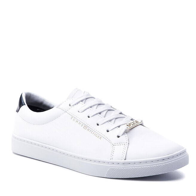 

Кроссовки Tommy Hilfiger EssentialSneaker, белый