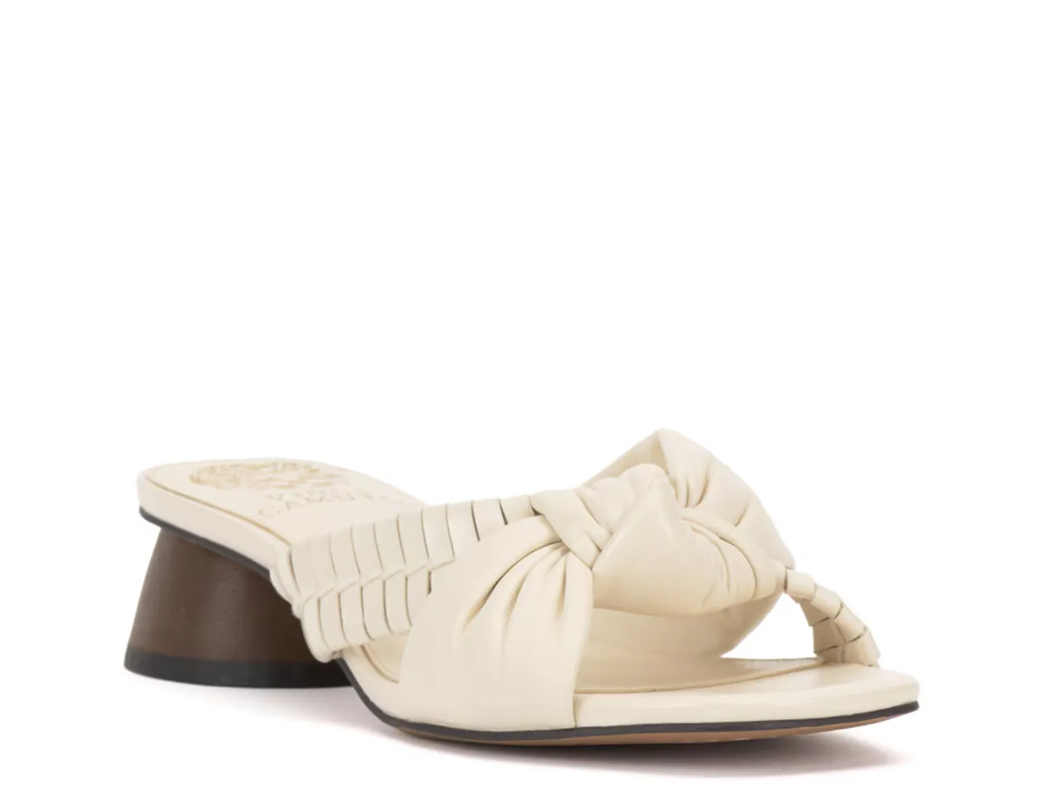 

Сандалии Leana Sandal Vince Camuto, кремовый