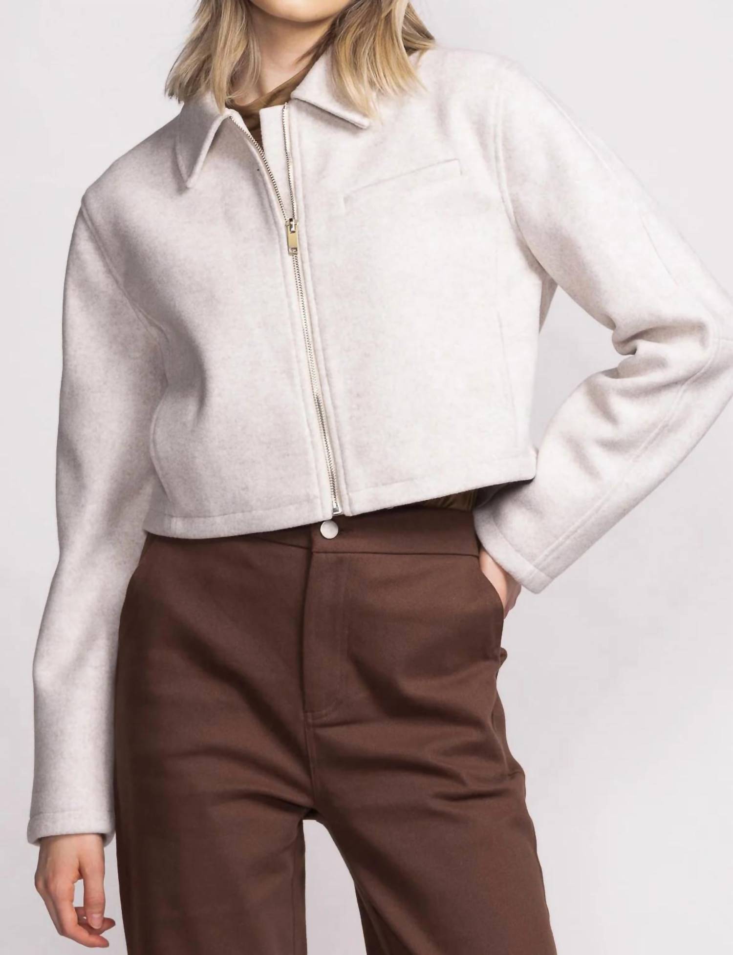 

Куртка Jade в цвете Off-White PINK MARTINI