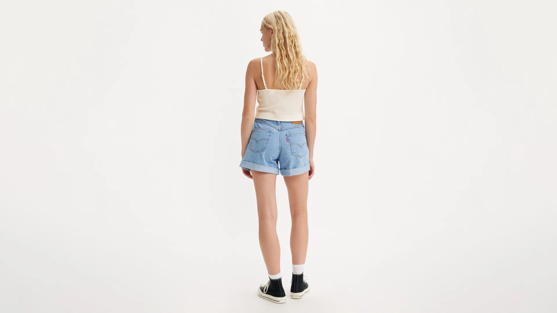 Женские шорты Mom в стиле 80-х с подкатками Levi's, цвет Back To Blue - Medium Wash — фото 3
